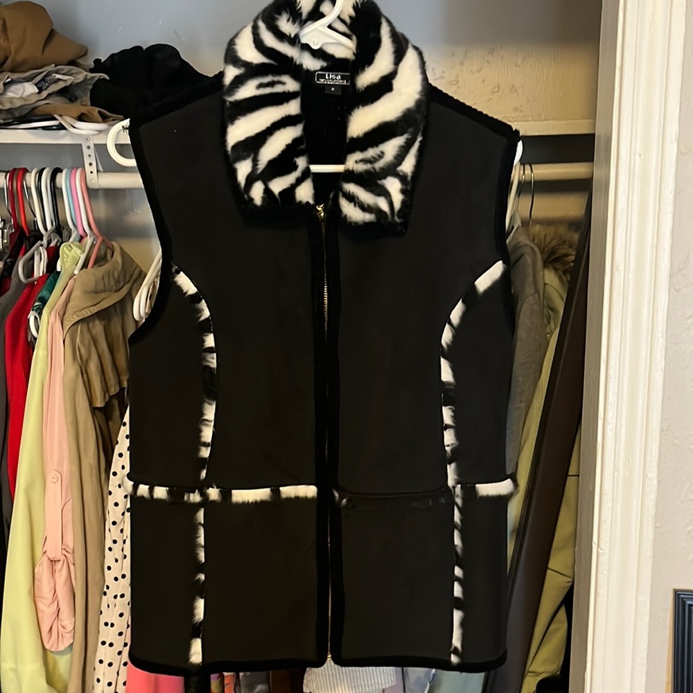 Lisa international vest